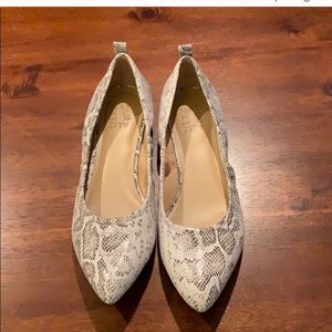 Naturalizer snake skin classic flat